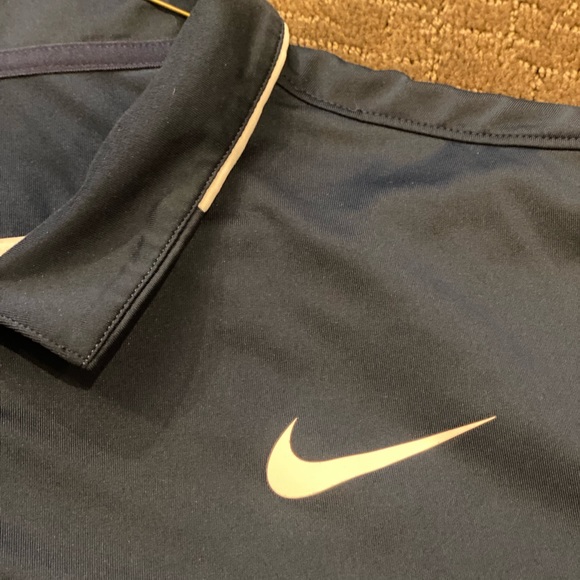 Nike Men’s Navy Golf Polo - Picture 3 of 4